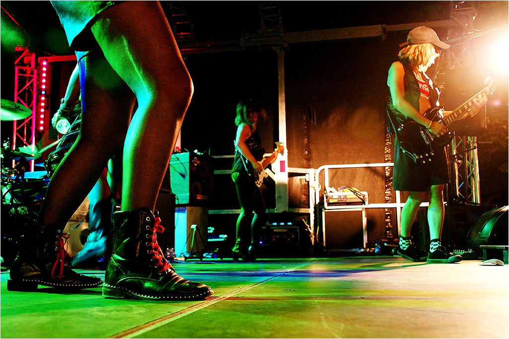 Ladies Ballbreaker